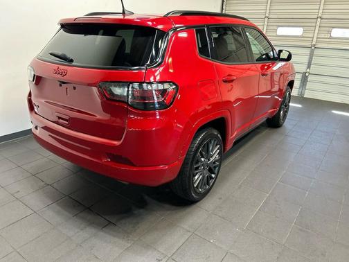 Redline Pearlcoat 2022 Jeep Compass (RED) Edition 4x4