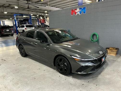 2026 Hyundai ELANTRA Sport