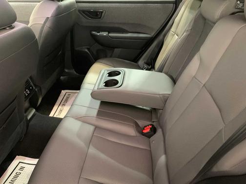 CRYSTAL WHITE 2026 Subaru Outback Limited