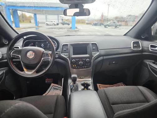 2021 Jeep Grand Cherokee Laredo