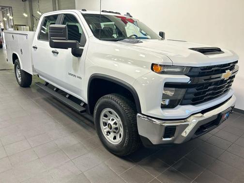 Summit White 2026 Chevrolet Silverado 3500 Crew Cab, Long Bed, WT Dual Rear Wheel, RWD