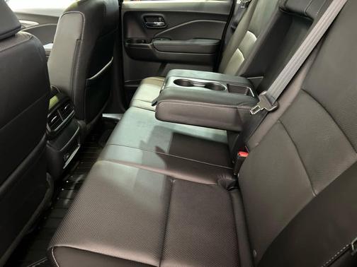 Crystal Black Pearl 2026 Honda Ridgeline RTL