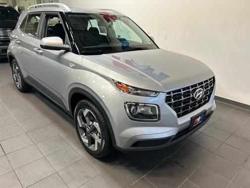 Shimmering Silver 2025 Hyundai VENUE SEL