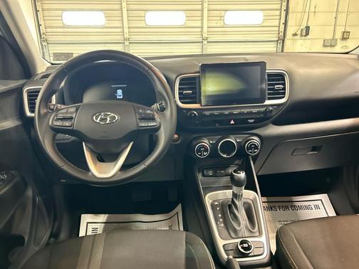 Shimmering Silver 2025 Hyundai VENUE SEL