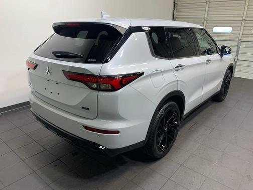 2024 Mitsubishi Outlander SE Black Edition S-AWC