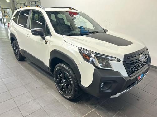 Crystal White Pearl 2025 Subaru Forester Wilderness
