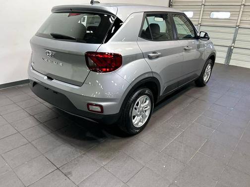 Shimmering Silver 2026 Hyundai VENUE SE