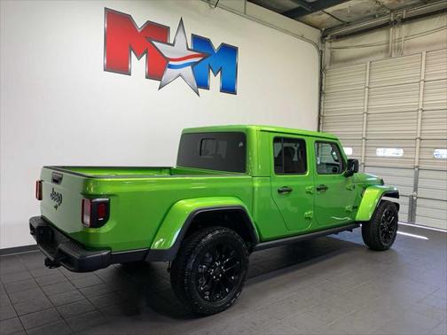 2025 Jeep Gladiator Nighthawk