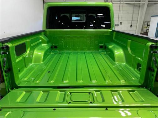2025 Jeep Gladiator Nighthawk