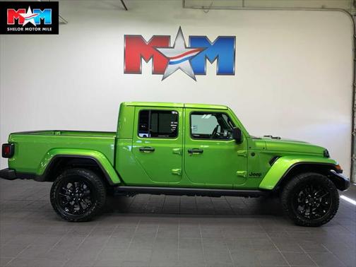 2025 Jeep Gladiator Nighthawk