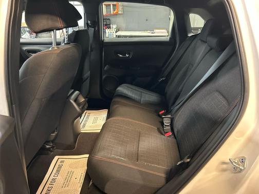 Platinum White Pearl 2026 Honda HR-V AWD Sport