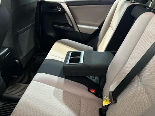 2018 Toyota RAV4 Hybrid XLE