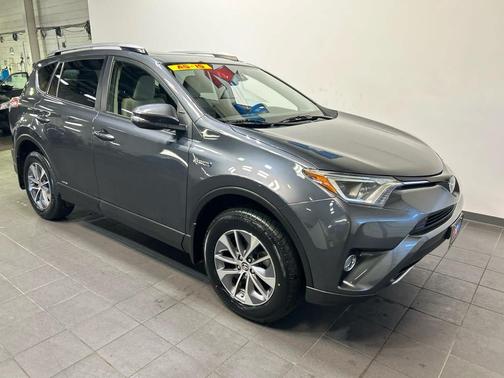2018 Toyota RAV4 Hybrid XLE