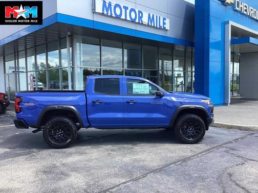 Reef Blue Metallic 2026 Chevrolet Colorado Trail Boss