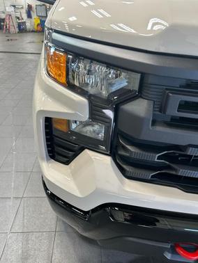 White Sands 2026 Chevrolet Silverado 1500 Custom Trail Boss