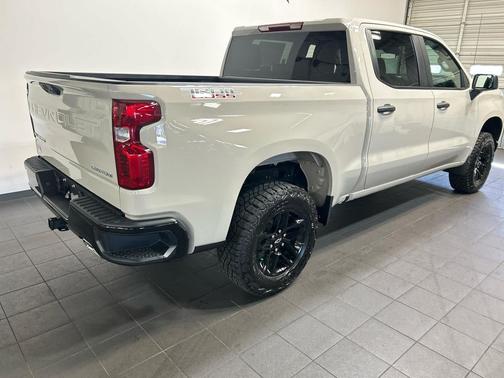White Sands 2026 Chevrolet Silverado 1500 Custom Trail Boss