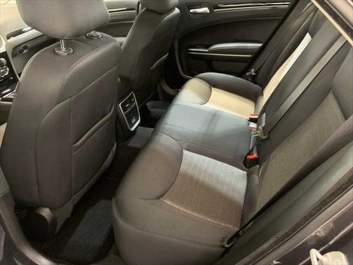2023 Chrysler 300 Touring
