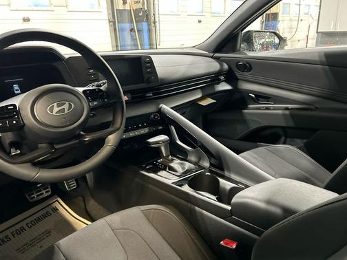 2026 Hyundai ELANTRA Sport