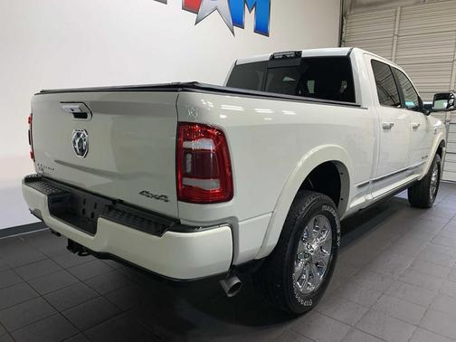 2019 RAM 3500 Limited Crew Cab 4x4 6'4' Box