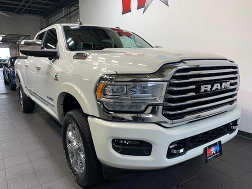 2019 RAM 3500 Limited Crew Cab 4x4 6'4' Box