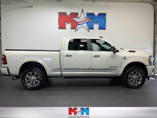 2019 RAM 3500 Limited Crew Cab 4x4 6'4' Box
