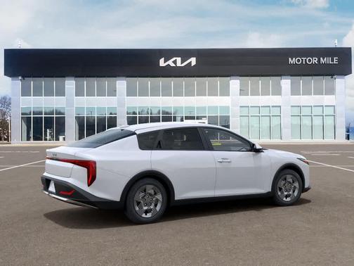 Snow White Pearl 2026 Kia K4 LX