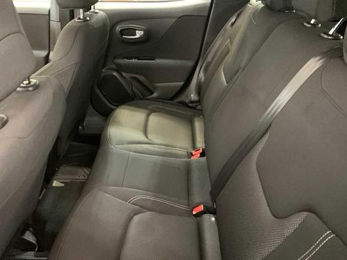 2021 Jeep Renegade Jeepster 4x4