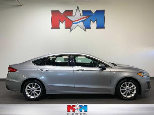Iconic Silver Metallic 2020 Ford Fusion SE