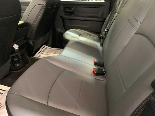 2026 RAM 2500 Tradesman Crew Cab 4x4 6'4' Box