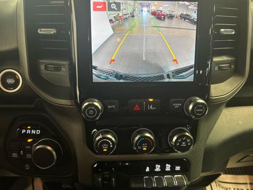 Diamond Black Crystal Pearlcoat 2026 RAM 1500 Tradesman