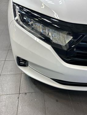 Platinum White Pearl 2024 Honda Odyssey Sport