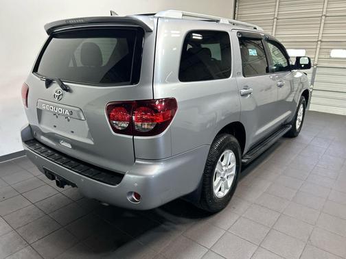 Silver Sky Metallic 2018 Toyota Sequoia SR5