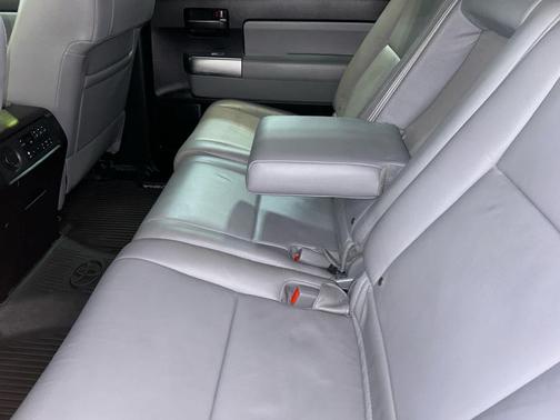 Silver Sky Metallic 2018 Toyota Sequoia SR5
