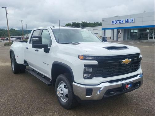 Summit White 2026 Chevrolet Silverado 3500 Crew Cab, Long Bed, WT Dual Rear Wheel, RWD