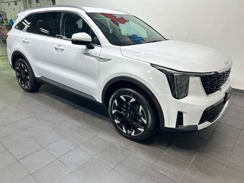 Glacial White Pearl 2026 Kia Sorento EX