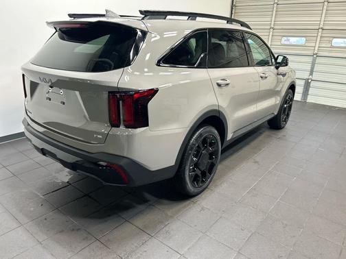 Road Rider Brown 2026 Kia Sorento EX