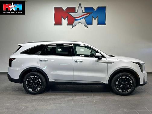 GLACIAL WHITE 2026 Kia Sorento S