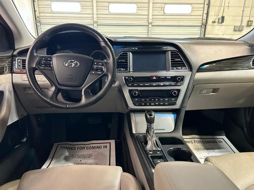 Diamond White Pearl 2016 Hyundai SONATA Hybrid Limited