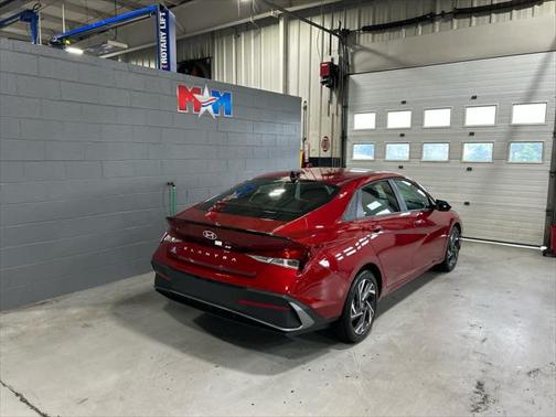 2025 Hyundai ELANTRA Sport