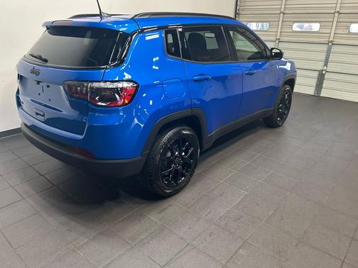 Hydro Blue Pearlcoat 2026 Jeep Compass Sport