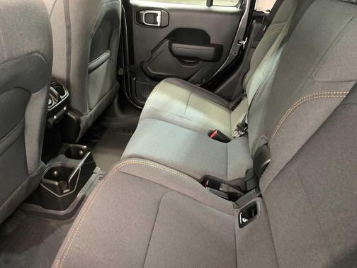 2026 Jeep Gladiator Sport S