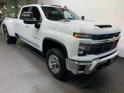 2026 Chevrolet Silverado 3500 LT