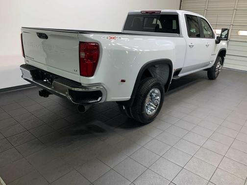 2026 Chevrolet Silverado 3500 LT