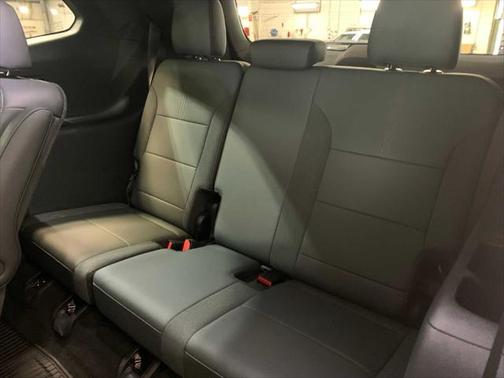 2024 GMC Acadia AWD AT4