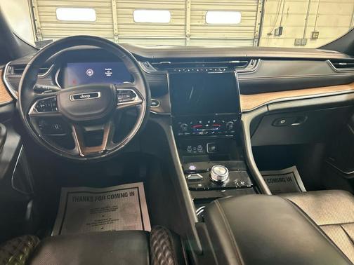 Diamond Black Crystal Pearlcoat 2021 Jeep Grand Cherokee L Summit