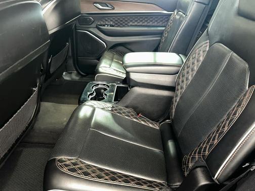 Diamond Black Crystal Pearlcoat 2021 Jeep Grand Cherokee L Summit