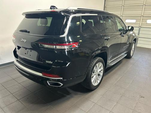 Diamond Black Crystal Pearlcoat 2021 Jeep Grand Cherokee L Summit