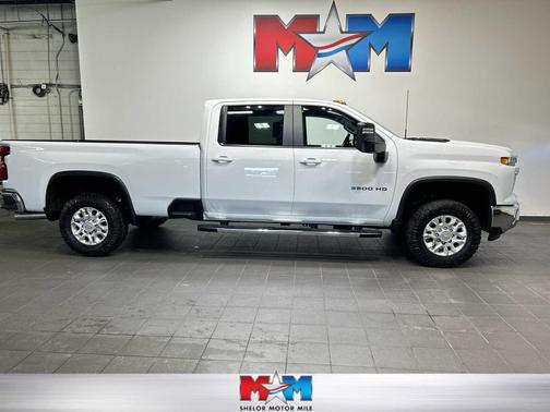 Summit White 2025 Chevrolet Silverado 3500 LT