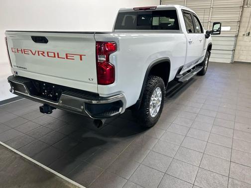 Summit White 2025 Chevrolet Silverado 3500 LT