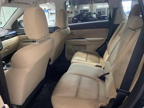 2019 Mitsubishi Outlander ES